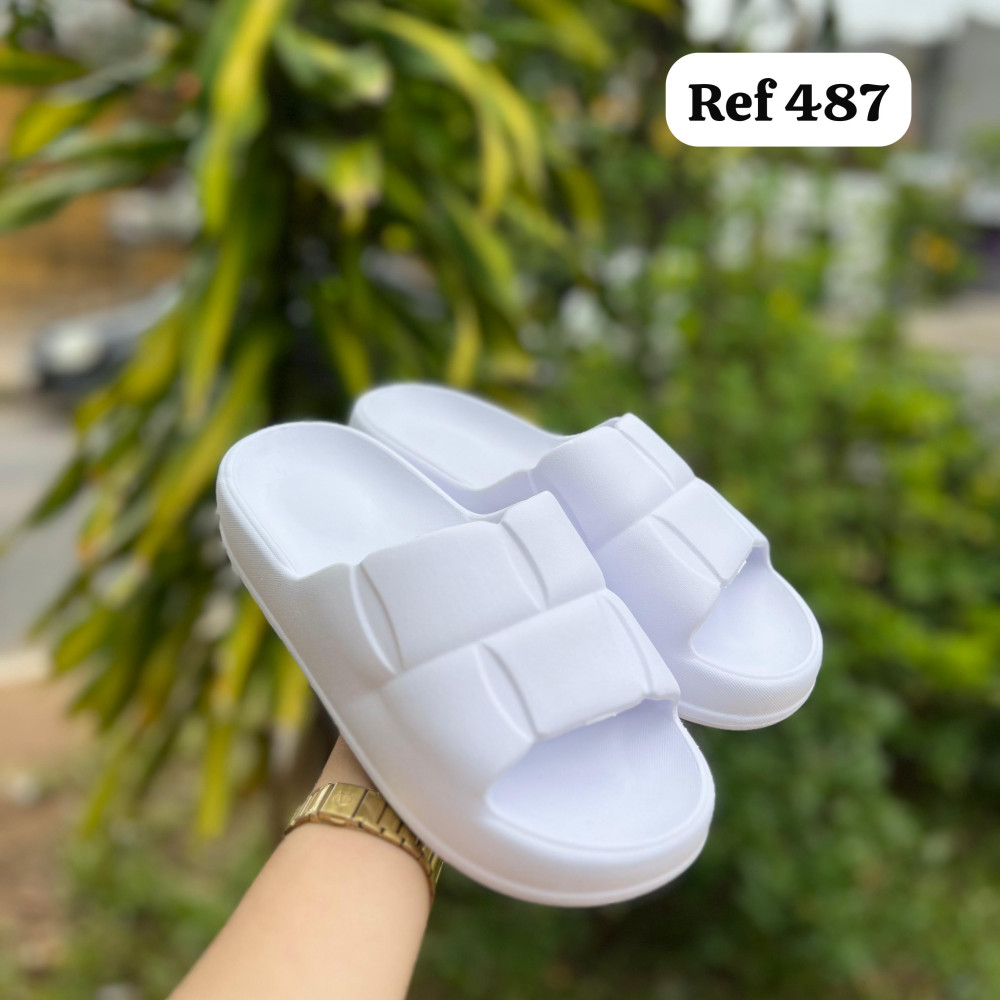 Ref 487 - Chinelo Nuvem